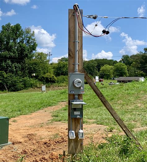 Examples of temporary services are those supplied to structures other than permanent or substantial buildings. . Fpl temporary power pole requirements